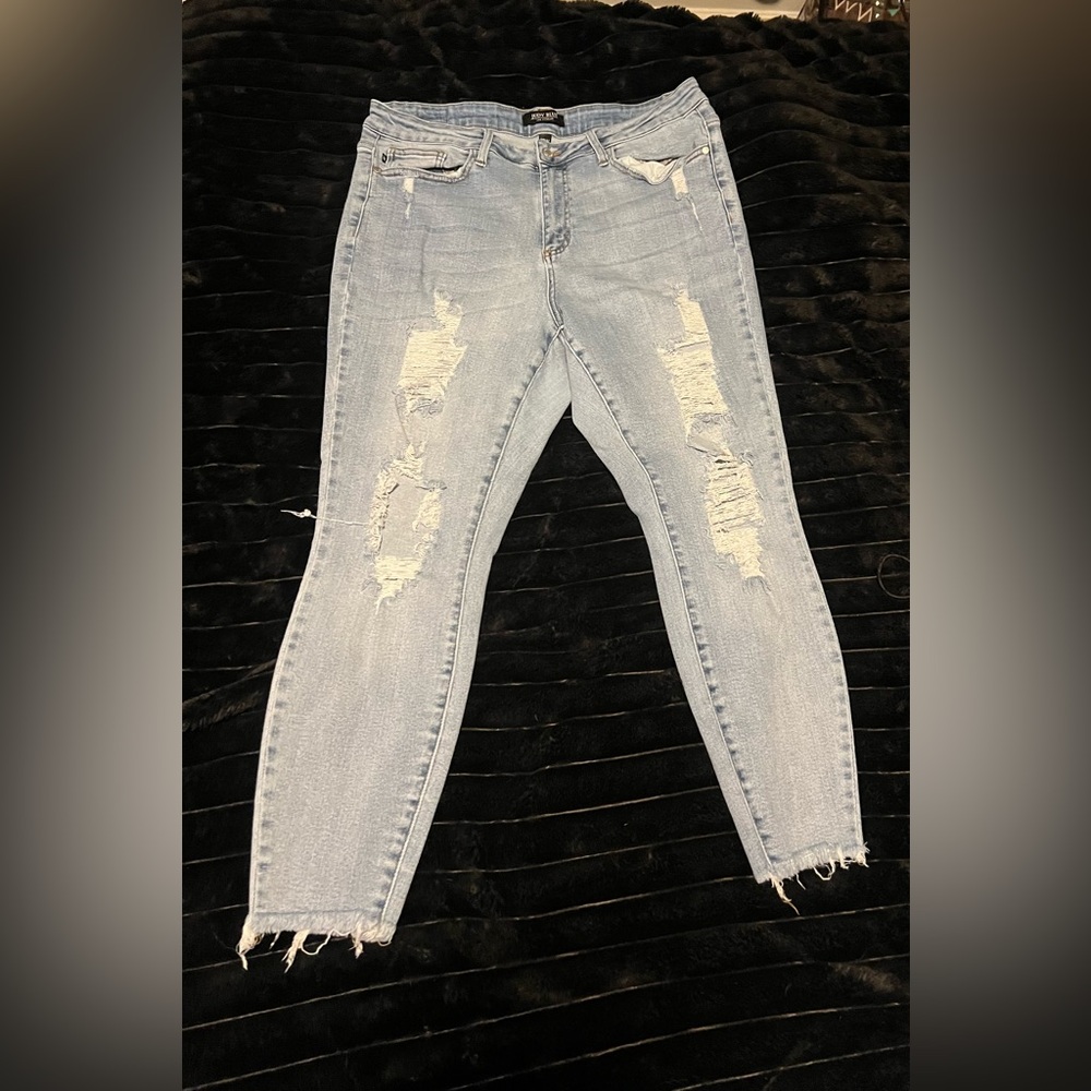 Judy Blue distressed skinny jeans